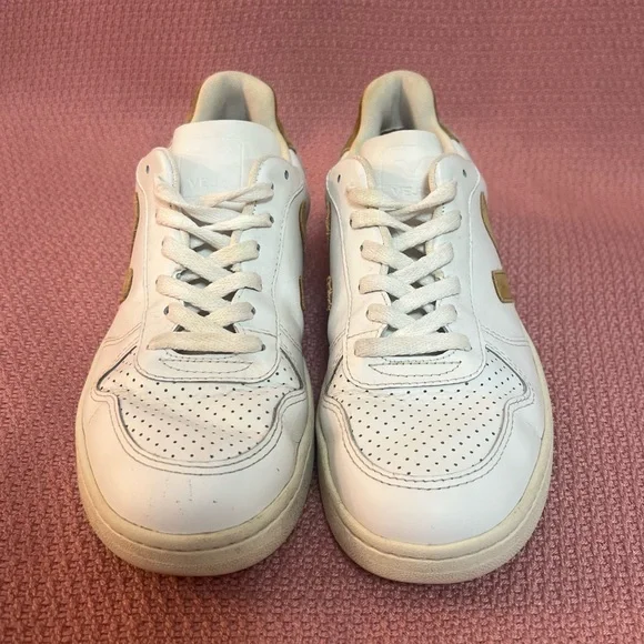 Veja V-10 Women’s Leather Shoes Sneakers White Camel Size 9 - Picture 4 of 10